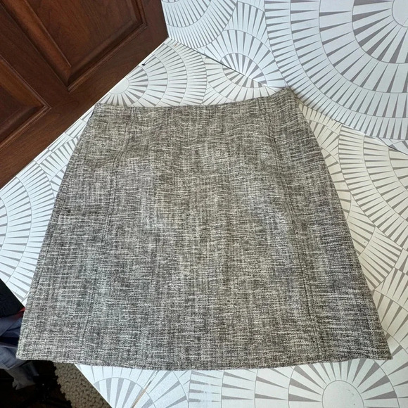 Loft NWT Women’s Brown Tweed Like Fabric‎ Skirt Lined Short Size 10 - Picture 1 of 6